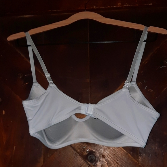 🌟3/50 (Bundle) Sport's Style Bra (No Wire)Bundle Set - Picture 11 of 13